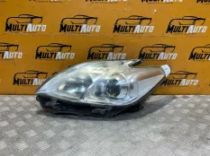 Фара передняя левая Toyota Prius 30 2009-2011