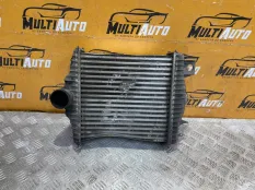 Интеркулер правый Land Rover Range Rover Sport