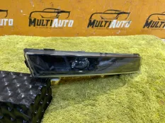 Фара противотуманная передняя левая Land Rover