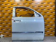 Дверь передняя правая Cadillac Escalade 4 6.2L V-8