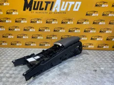 Подлокотник BMW 7 Series F01 N63В44 4.4L V-8 DI