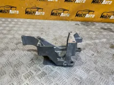 Кронштейн генератора Cadillac Escalade 4 6.2L V-8