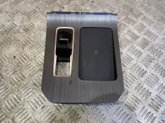 Беспроводное зарядное устройство Chery Tiggo 4 Pro