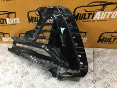 Накладка противотуманной фары передняя левая