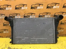 Интеркулер передний правый Volkswagen Passat CC