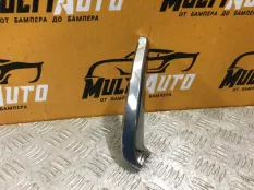 Хром решетки радиатора передний правый Toyota