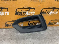 Накладка противотуманной фары передняя левая