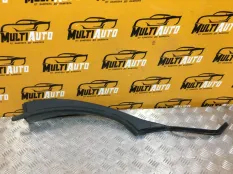 Уплотнитель двери задний правый Lexus RX 4