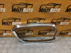 Хром решетки радиатора передний правый BMW 5