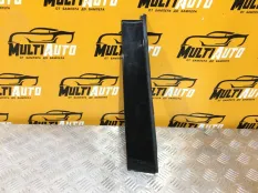 Накладка стойки двери задняя правая Lexus RX 4