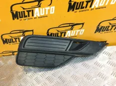 Решетка в бампер передняя правая Honda CR-V 4