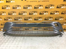 Решетка в бампер передняя Toyota Camry 70