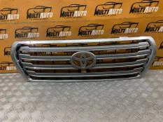 Решетка радиатора Toyota Land Cruiser 200