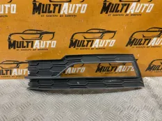 Накладка противотуманной фары передняя левая Skoda