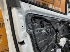 Замок двери передний левый Mercedes GLE W166 M651