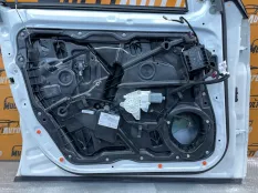 Кронштейн двери передний левый Mercedes GLE W166