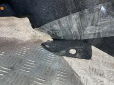 Подкрылок задний правый Land Rover Discovery 5