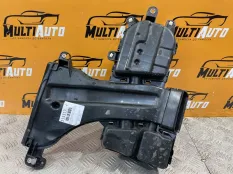 Корпус воздушного фильтра передний Lexus RX 4