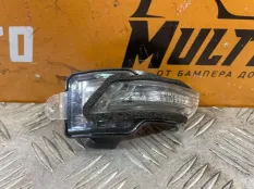 Повторитель поворота зеркало левый Lexus NX 1