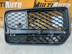 Решетка в бампер передняя правая Mercedes G classe