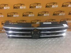 Решетка радиатора Volkswagen Tiguan 2 2016-2020