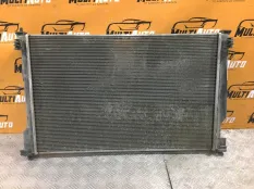 Радиатор охлаждения двигателя Toyota Camry 70