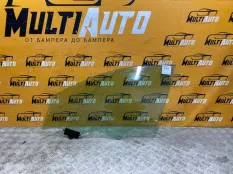 Стекло двери переднее левое Hyundai Sonata 8 2.5