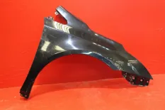 Крыло переднее правое Toyota Avensis T270