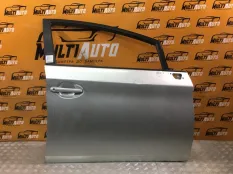 Дверь передняя правая Toyota Prius 30 2009-2016