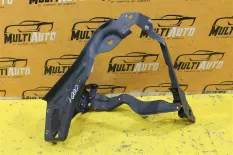 Кронштейн фары передний левый Mercedes C-Classe