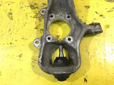 Кулак поворотный передний левый Mercedes ML W166