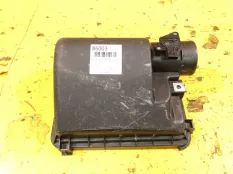 Корпус воздушного фильтра Toyota Land cruiser