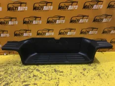 Накладка бампера задняя Toyota Hilux 8 2015-2020