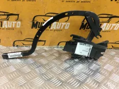 Петля крышки багажника задняя правая Lexus IS 3