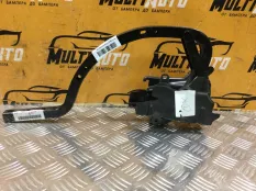 Петля крышки багажника задняя левая Lexus IS 3