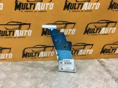 Кронштейн усилителя бампера передний правый Aston