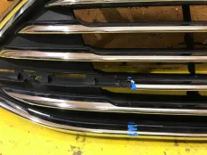Решетка в бампер передняя Ford Focus 3 2014-2019