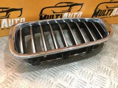 Решетка радиатора передняя левая BMW 5 Series F10