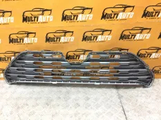 Решетка в бампер передняя Toyota Rav4 XA50