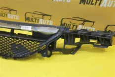 Решетка в бампер передняя Mercedes E-classe W213