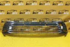 Решетка в бампер передняя Toyota Camry 70
