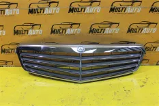 Решетка радиатора передняя Mercedes C-Classe W204