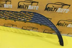 Решетка в бампер передняя Mercedes A-classe W176