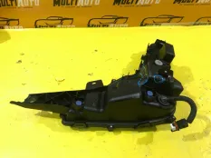 Фара противотуманная передняя левая Lexus LX 3
