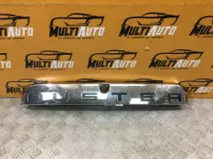 Накладка крышки багажника задняя Renault Duster 1