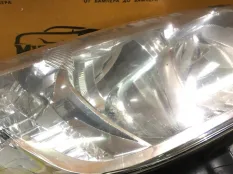 Фара передняя правая Toyota Land Cruiser Prado 150