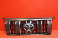 Решетка радиатора передняя Toyota Land Cruiser