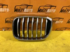 Решетка радиатора передняя левая BMW X3 G01