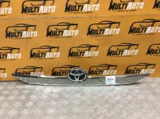 Накладка крышки багажника Toyota Camry 50