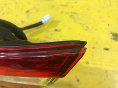 Фонарь внутренний правый Toyota Camry 70 2017-2020